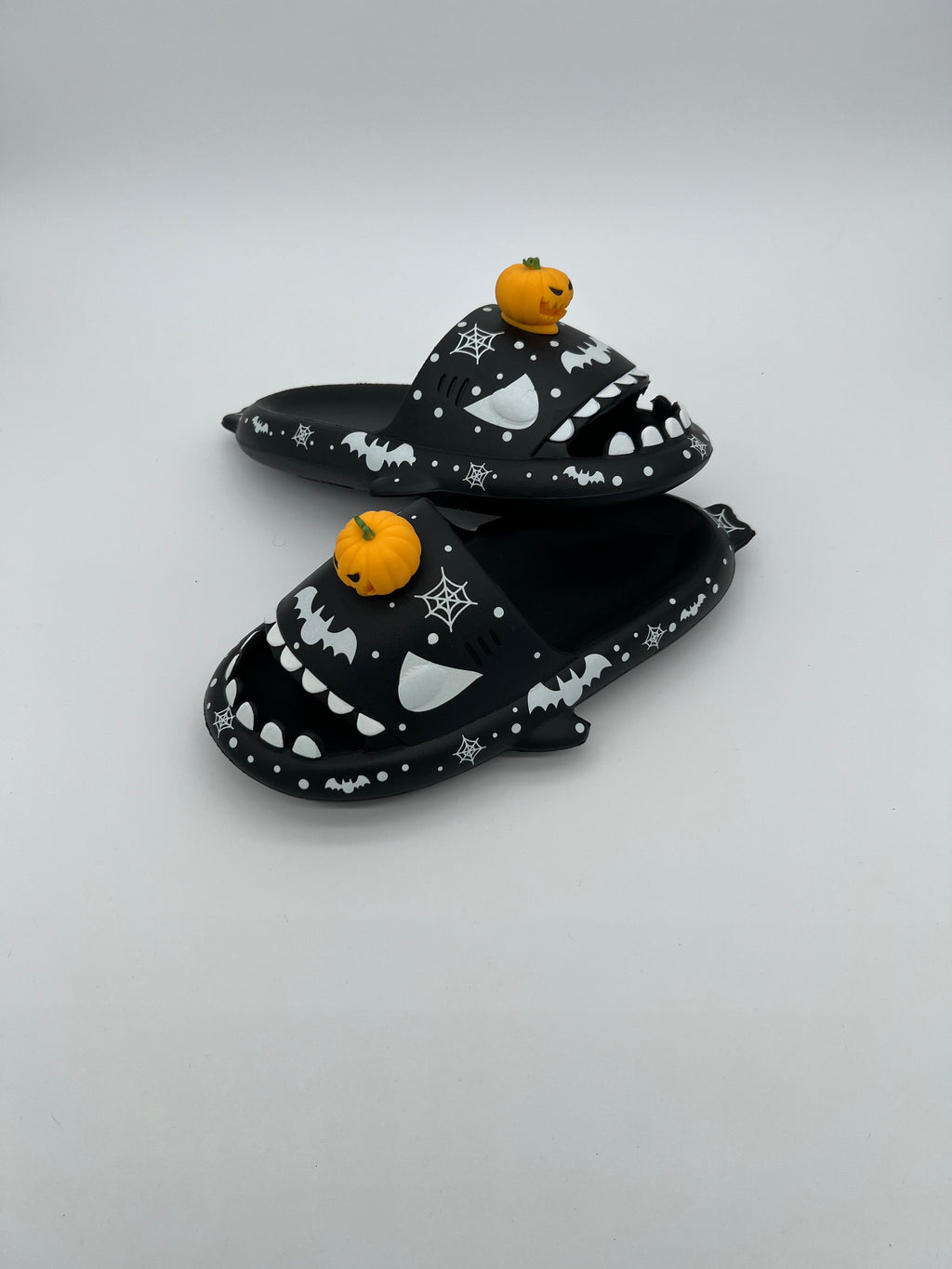 Pantufa Tubarão Neon