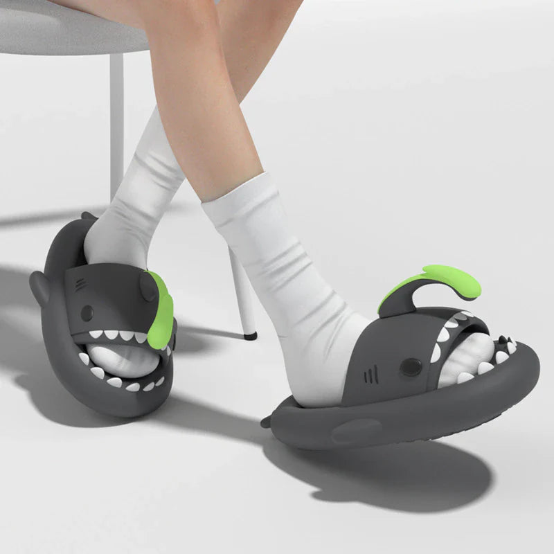 Pantufa Tubarão Brilhante